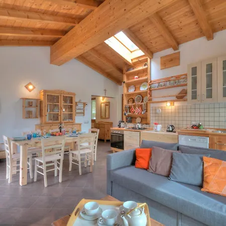 Vakantiehuis Casa Tra Borgo E - Happy Tenno