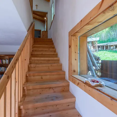 Casa Tra Borgo E - Happy